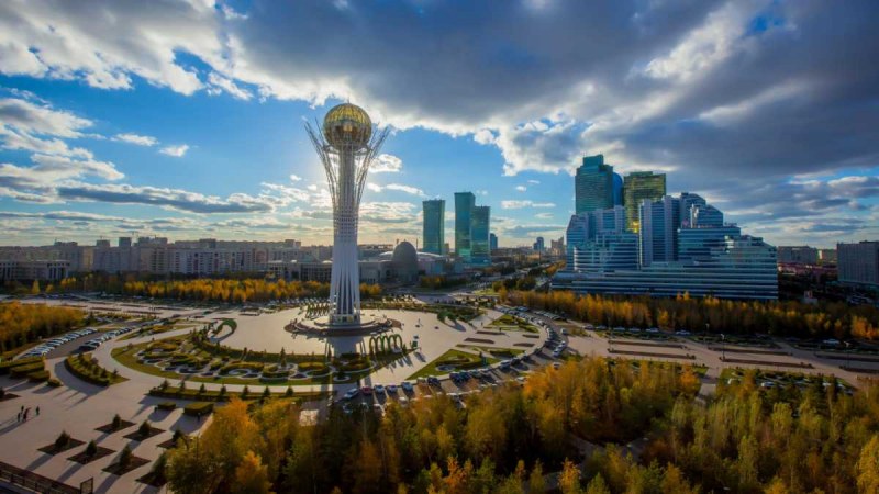 Казахстан изоставя кирилицата, заменя я с латиница. Какви са причините?