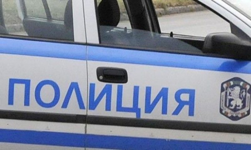 Пиян рани полицай с вила, той пък го простреля