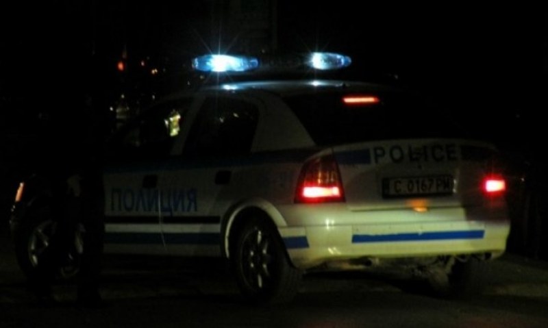 Пребиха мъж във Враца, докато разхожда кучето си