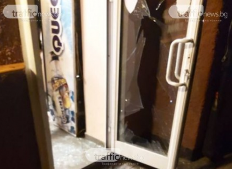 Пловдивчанин разби врата и преби служител в заведение! Скочи и на полицаи