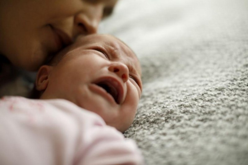 Между 25 и 28 000 евро струва българско бебе! Продалите ги доброволно майки се водят жертви