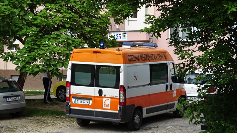 70-годишен блъсна три непълнолетни момичета в Шумен, прати ги в болница