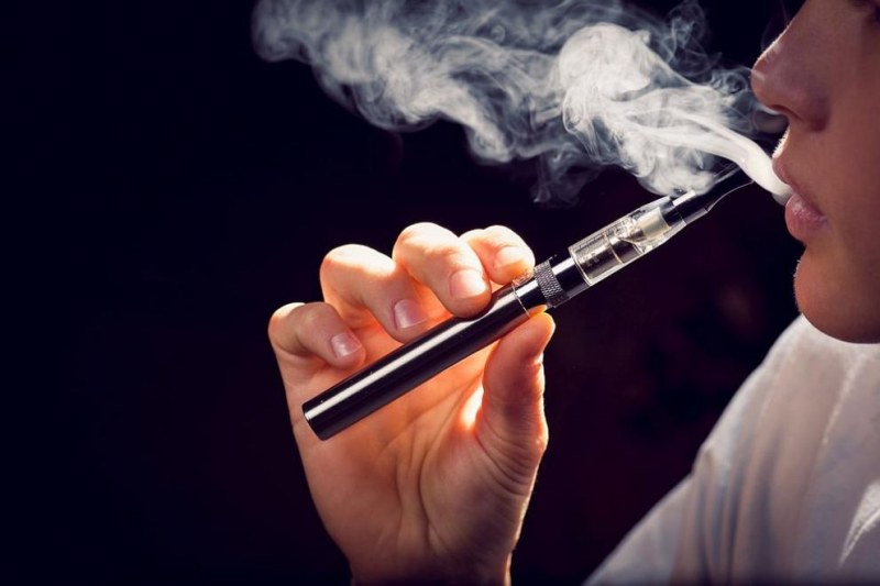 Турция забранява вноса и продажбите на е-цигари, сеят болести и смърт