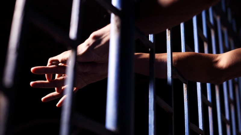 Задържаха бургазлия, осъден в Румъния за трафик на хора