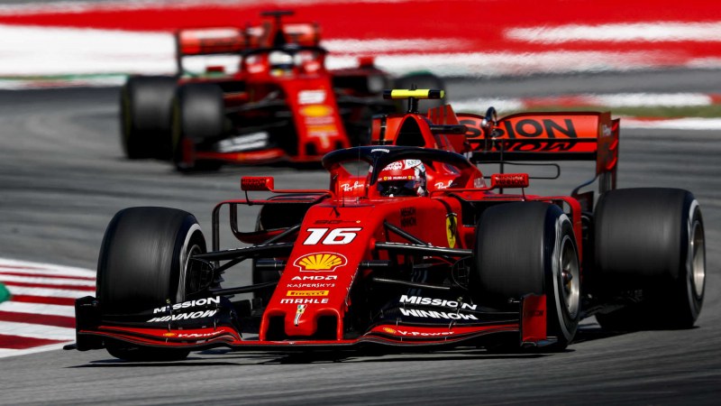 Война във Ferrari! 