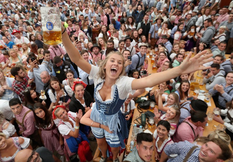 Октоберфест 2019: 7,3 милиона литра изпита бира и рекорд на шофьорите на градус