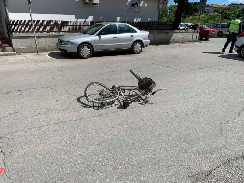 20-годишен шофьор блъсна и уби велосипедист в Кюстендилско