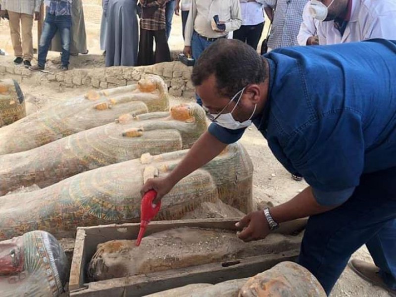 Голяма находка: Най-малко 20 саркофага намерени при разкопки