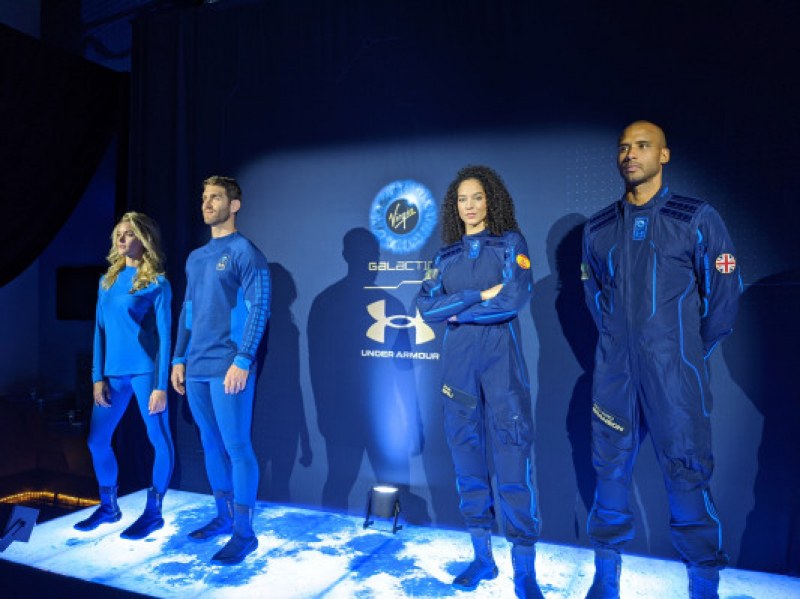 Извън орбита със стил: Представиха костюмите на космическите туристи СНИМКИ