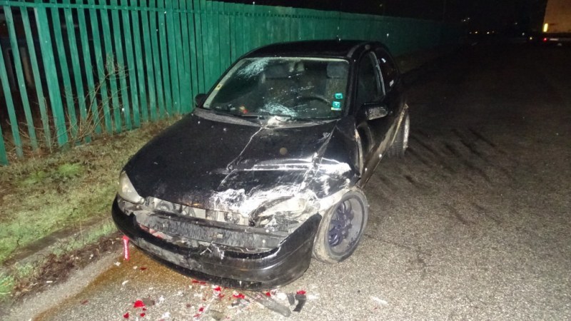 Каскада с кола… Жена се блъсна в ограда на бензиностанция до Гоце Делчев