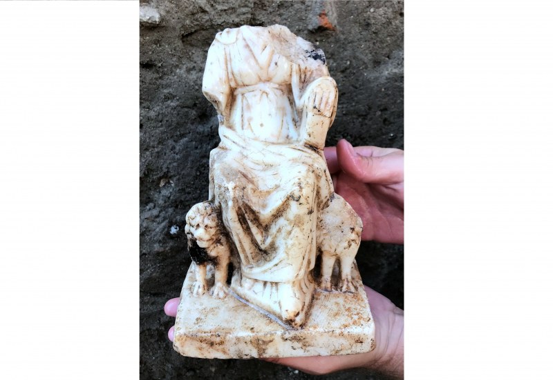 Откриха статуетка на богиня Кибела от IV век в центъра на Пловдив