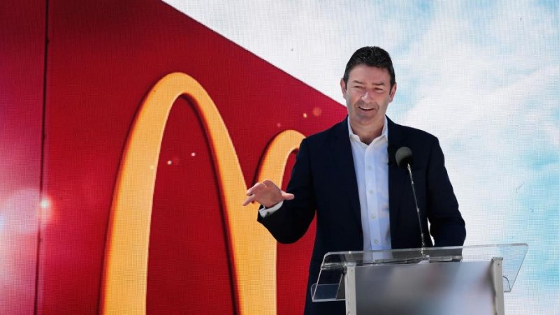 Секс със служителка взе главата на шефа на McDonald's: Това беше грешка!
