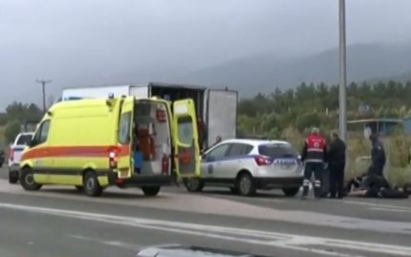 Камионът с 41 мигранти в Гърция – с български номера, каран от грузинец!