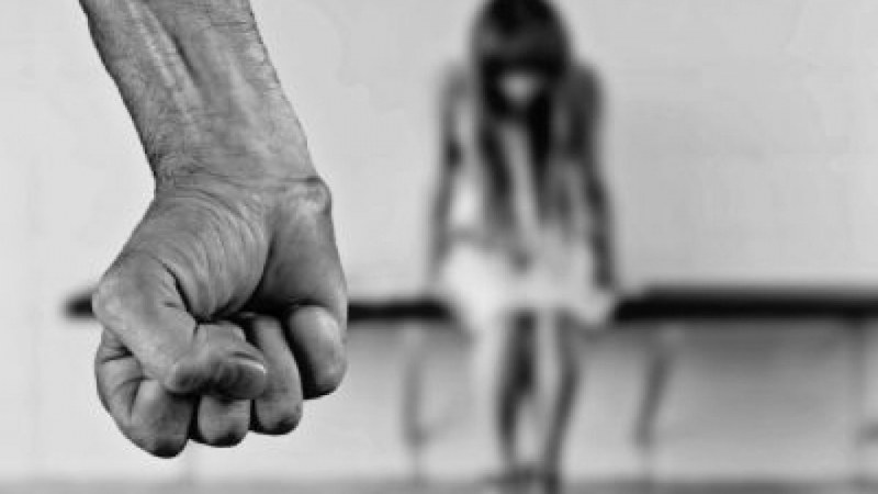 Брутално: Непълнолетно момиче издъхна след групово изнасилване СНИМКА