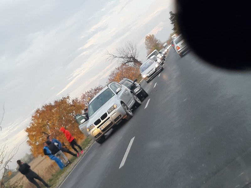 Верижна катастрофа на пътя Пловдив - Карлово! Движението е затапено