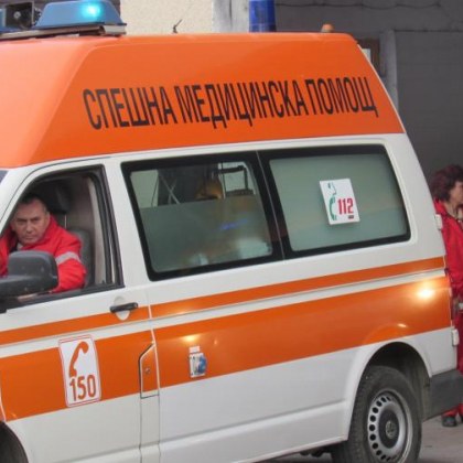 Двама ранени (мъж и жена) при тежка катастрофа на бургаско кръстовище