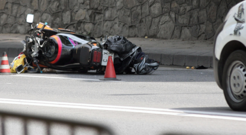 Германски моторист загина след катастрофа с бус край Любимец