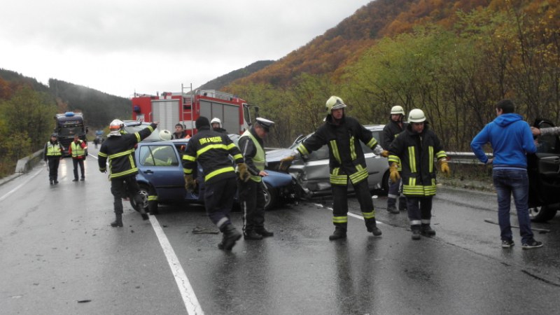 Един човек е загинал в катастрофа на пътя София-Варна край Севлиево