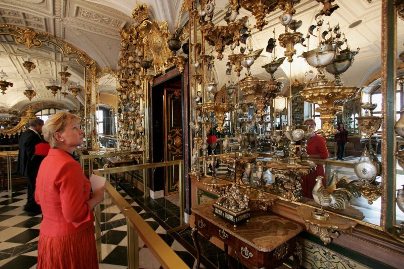 Обир в съкровищницата на Дрезден – свиха скъпоценности за €1 млрд.