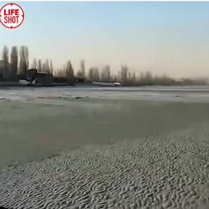Водата на Азовско море се отдръпна десетки метри навътре, пресъхва ли?