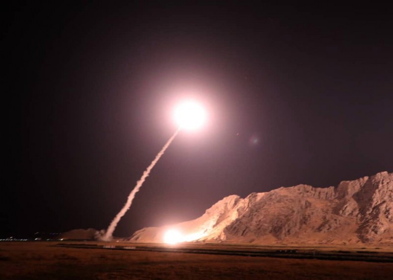 Удариха военновъздушна база на САЩ в Ирак!