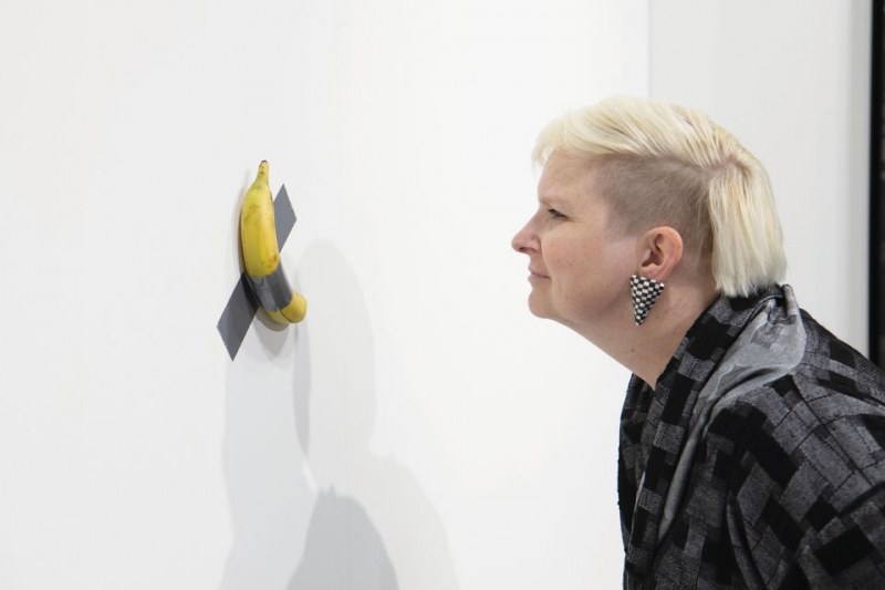 Повече от изкуство: Скулптура за $120 000 или един банан с тиксо