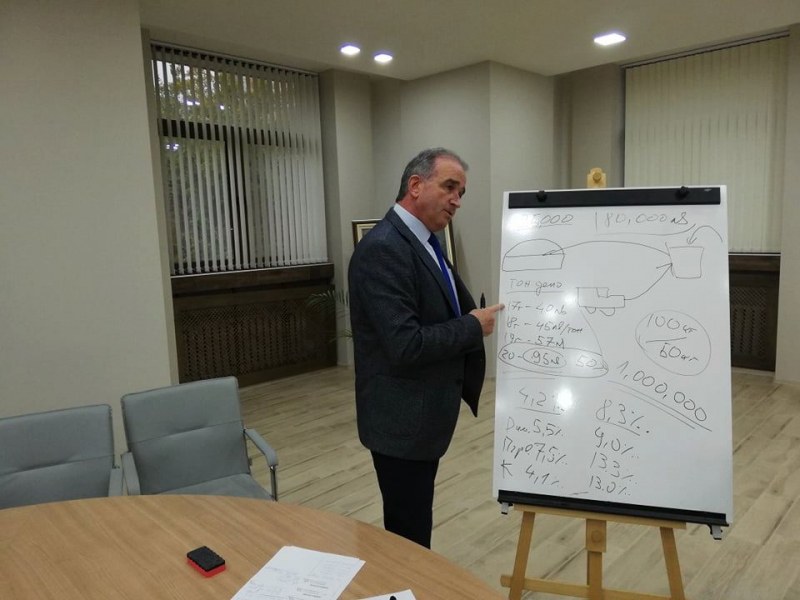 Кметът на Асеновград ще прави опит повишаването на такса смет да бъде 