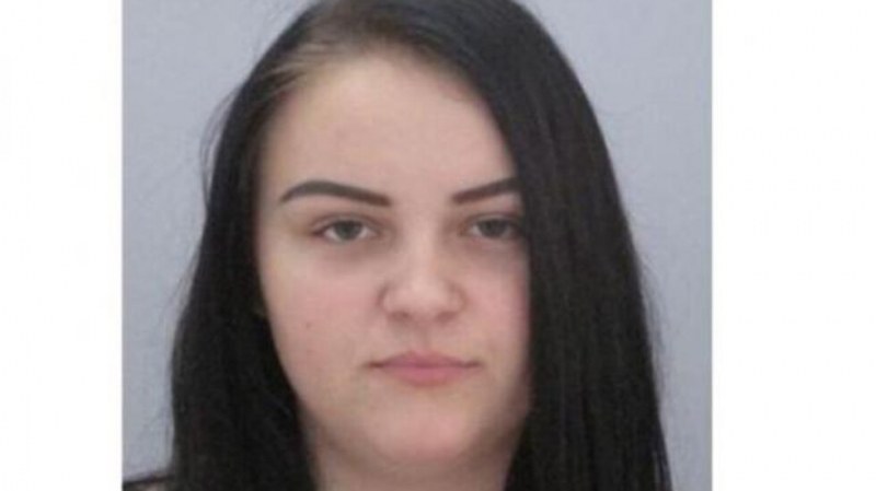 Полицията в Бургас издирва 17-годишно момиче! Виждали ли сте я?