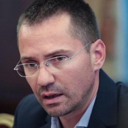 Джамбазки се метна пиян зад волана! Хванаха го