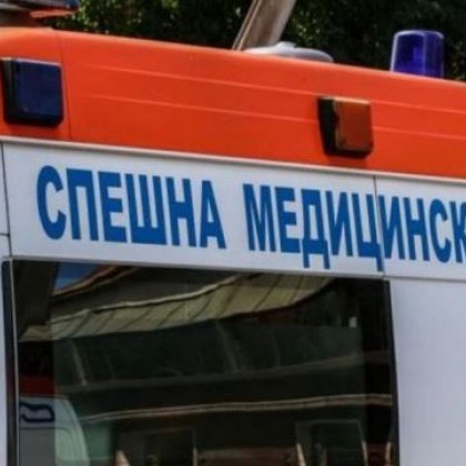 Кола блъсна и уби възрастен мъж в София, бягал да хване тролея