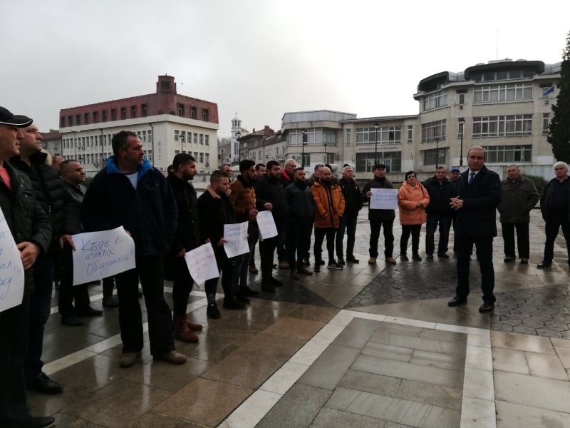 Заради пречиствателна станция: Жители на Асеновград излязоха на протест