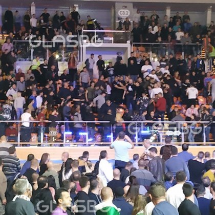 Преди мача на Тервел Пулев: Меле в публиката на Колодрума  СНИМКИ