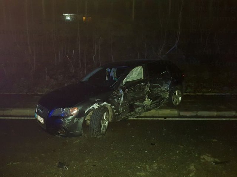 18-годишна предизвика верижно ПТП край Сандански. Има ранени в мелето