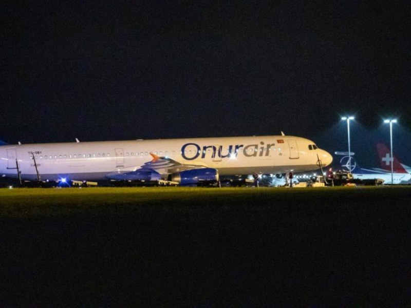 Турски самолет със 140 пасажери излезе от пистата на летището в Нюрнберг