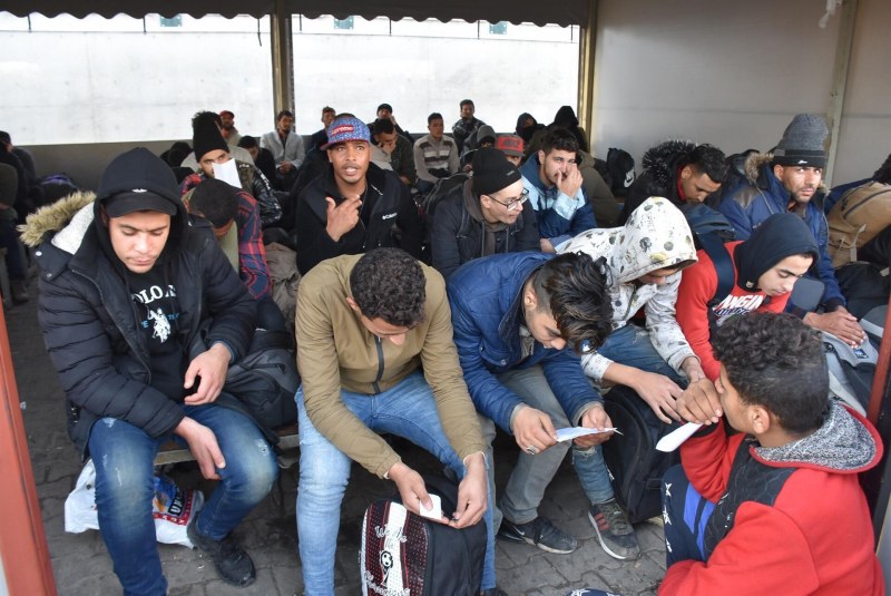 Турция залови 713 нелегални мигранти в Одрин!