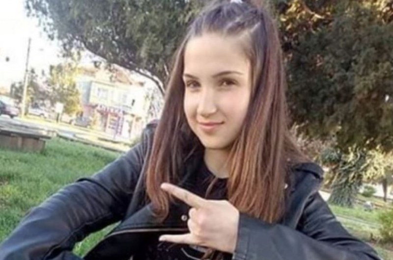 Намерена: Полицията откри 17-годишната Михаела