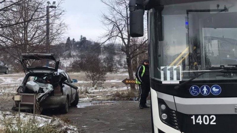 Шофьор загина след сблъсък с автобус на Околовръстното в София