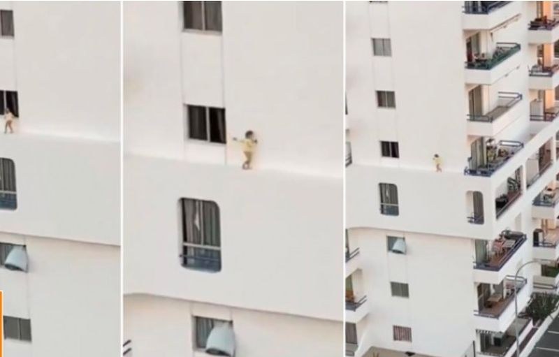4-годишно момиченце се разходи по перваза на 5-ия етаж! Майка му си взимала душ ВИДЕО