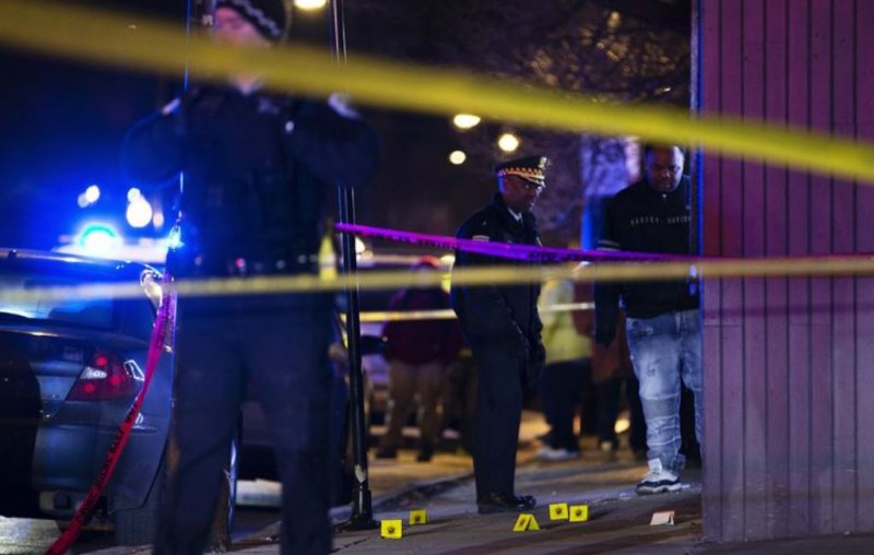 Стрелба в Чикаго: Ранени са три деца и двама възрастни