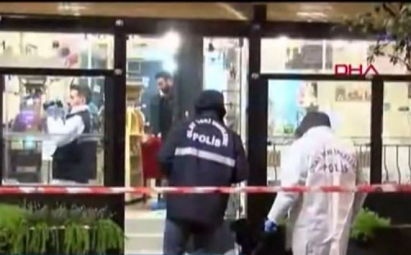 Шизофреник е убитият мъж, нахлул в ресторант в Истанбул