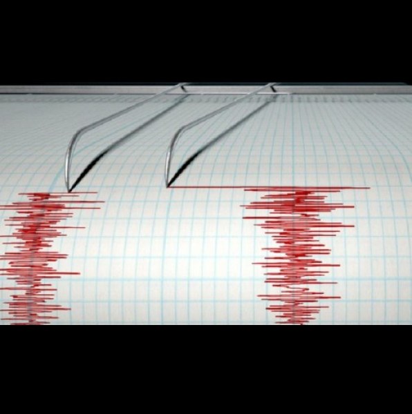 Силно земетресение в Турция! 5,6 по Рихтер разлюля Измир и Бурса