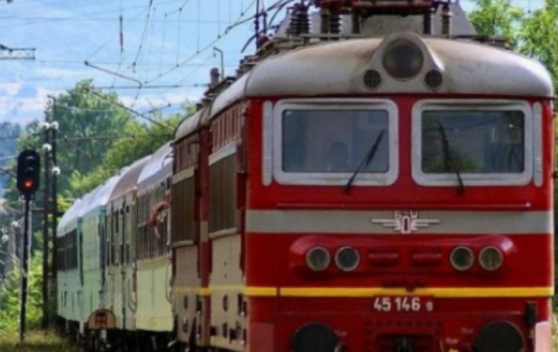 Ремонт: Променят движението на няколко влака в Подбалкана