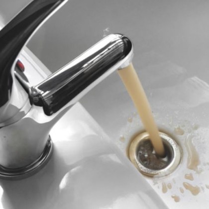 Заради авария: Питейна вода се е смесила с фекална в Перник