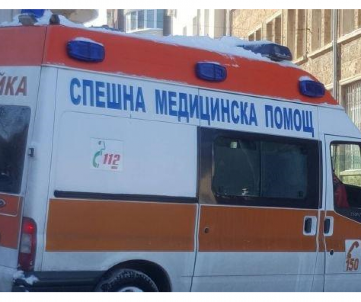 Джип блъсна 2-годишно дете на шейна