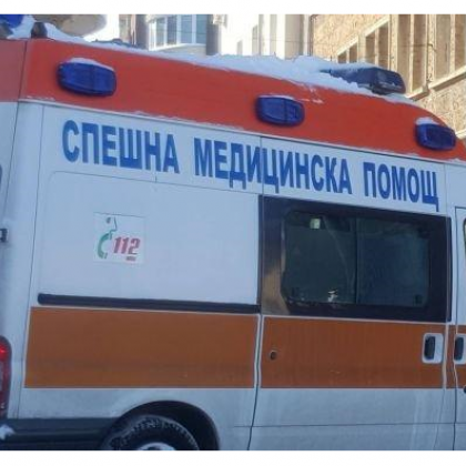 Джип блъсна 2-годишно дете на шейна