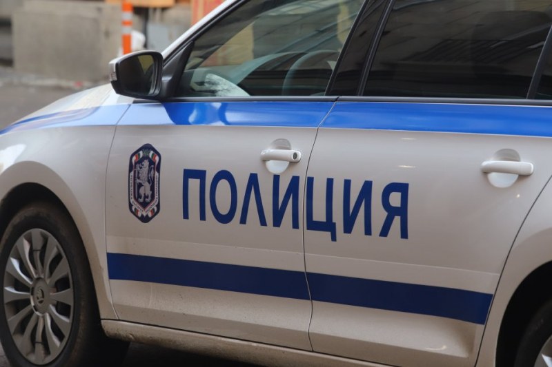 От последните минути! Маскиран ограби банка посред бял ден!