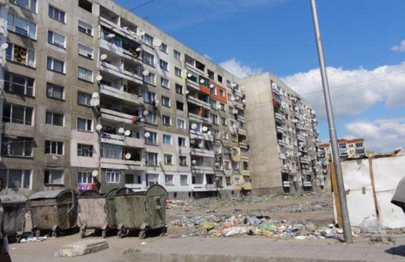 Част от 21 блока в Столипиново са под вода, отводняването - 1,2 млн. лева!