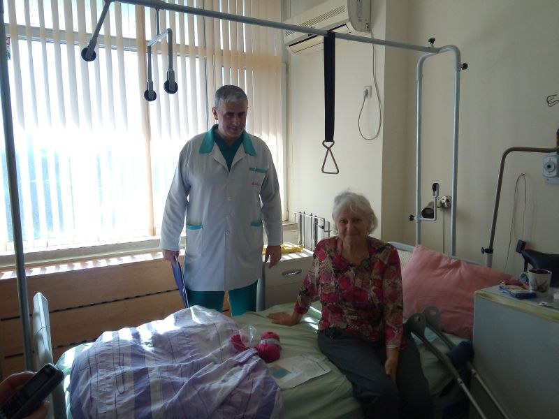 Имплантираха уникална става на 72-годишна жена в пловдивска болница