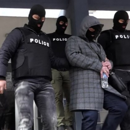 Съдът гледа мярката на полицаите, задигнали тото фиш от възрастна жена