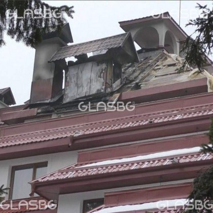 Първи СНИМКИ от пожара в Пампорово ВИДЕО